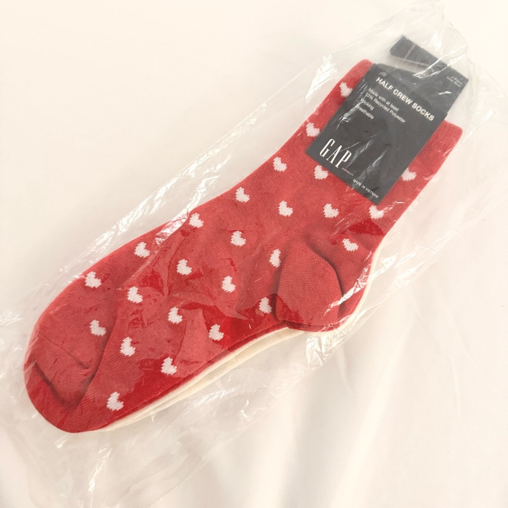 🏷️ GAP Heart Pattern Crew Socks, 2-pack - Picture 2 of 6